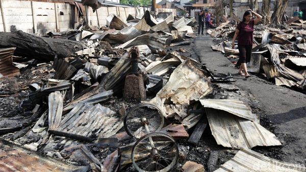 Puluhan Rumah di Cakung Hangus Terbakar, Ini Sisa-sisanya