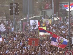 Ribuan Orang Gelar Aksi Protes Tolak Parade LGBT di Serbia