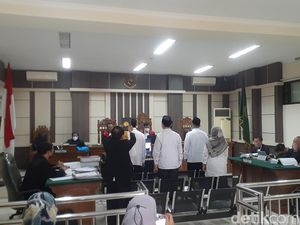 Terima Suap Seleksi Perdes, 2 Pimpinan FISIP UIN Semarang Dicopot Terima Suap Seleksi Perdes, 2 Pimpinan FISIP UIN Semarang Dicopot