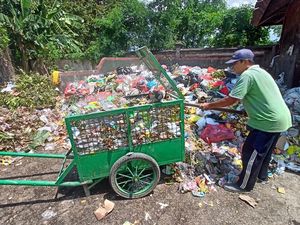 Alat Berat Rusak, Pengangkutan Sampah ke TPA Mandung Tabanan Tersendat