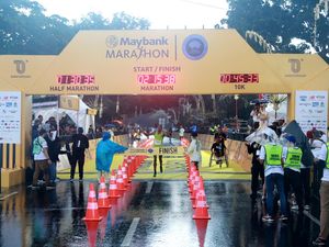 Duet Pelari Afrika Juarai Kategori Open Maybank Marathon 2022 di Bali Duet Pelari Afrika Juarai Kategori Open Maybank Marathon 2022 di Bali