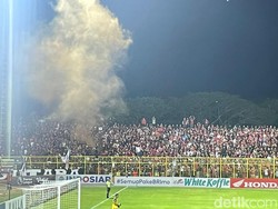 Flare-Smoke Bomb Jadi Momok PSM Makassar Didenda Komdis PSSI