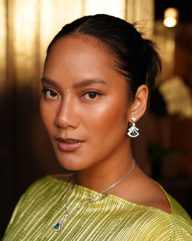 Tara Basro/ Foto: Instagram/tarabasro Tara Basro di event Sunset in Eden BVLGARI Resort Bali