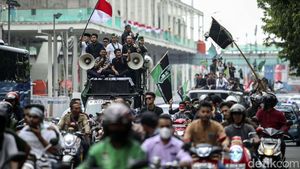 Tolak Rencana Kenaikan BBM, Massa HMI Konvoi ke DPR