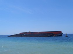 Kapal Muatan Batu Bara Kandas di Celukan Bawang Mulai Dievakuasi