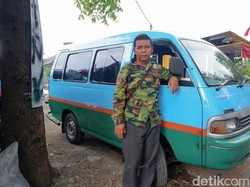 Bincang soal Pandemi hingga Eksistensi Sopir Angkot di Bandung