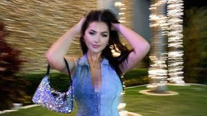 Sosok Model OnlyFans Gelar Meet & Greet Berakhir Rusuh, Banyak yang Pingsan