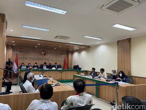 Bawaslu Gelar Sidang Pemeriksaan Laporan PKR dan PBI Terhadap KPU Bawaslu Gelar Sidang Pemeriksaan Laporan PKR dan PBI Terhadap KPU