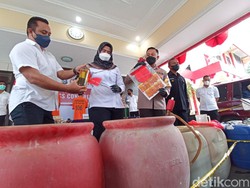 Warga Blitar Ditangkap gegara Oplos Pertalite Jadi Premium