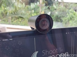 Review Webcam Dell WB5023, Jagokan Fitur Penjernih Wajah