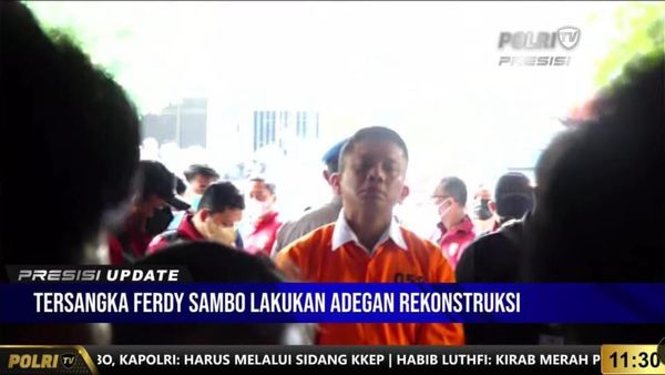 Tampang Ferdy Sambo-Bharada E Pakai Baju Tahanan Saat Rekonstruksi