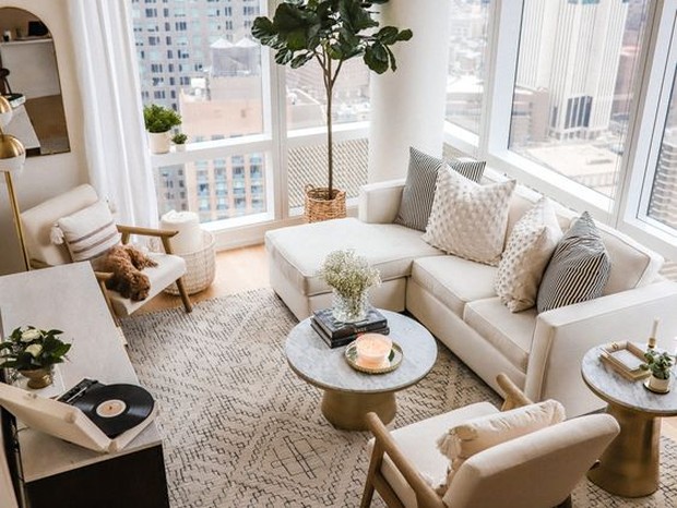 Berikanlah cahaya yang cukup sebagai penerangan rumah agar tidak ada sudut gelap dan seisi rumah pun penuh energi karena cahaya memenuhi rumah/Foto: id.pinterest.com/Kelvin Tham