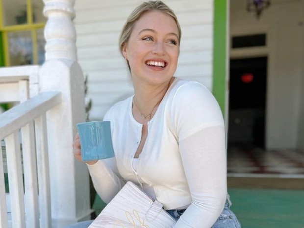 Iskra Lawrence/Foto: Instagram.com/iskra Deretan selebriti yang bahagia dengan bentuk tubuhnya