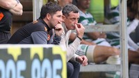 Padahal Jack Ross terhitung baru seumur jagung melatih Dundee United, usai ditunjuk Juni 2022 lalu. Foto: PA Images via Getty Images/Steve Welsh - PA Images