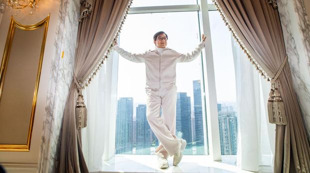 HANGZHOU, CHINA - MAY 03: Actor Jackie Chan visits a real estate named 'ONE53' as a spokesperson on May 3, 2022 in Hangzhou, Zhejiang Province of China. (Photo by VCG/VCG via Getty Images)