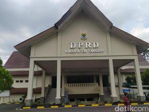 Reaksi DPRD Setelah Tahu Banyak IRT di Cianjur Positif HIV/AIDS Reaksi DPRD Setelah Tahu Banyak IRT di Cianjur Positif HIV/AIDS