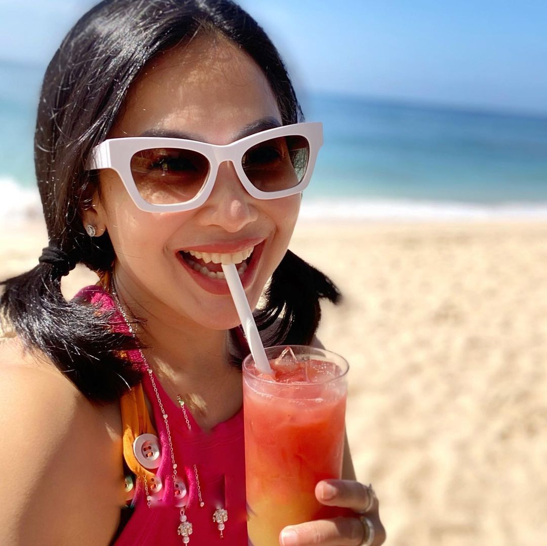 Kece! Feni Rose Koleksi Cangkir Teh hingga Berdiet