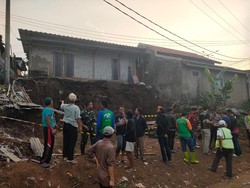 1 Warga Tewas Tertimbun Longsor di Kabupaten Bandung
