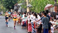 Melihat Lagi Keseruan Maybank Marathon 2022 di Bali