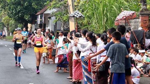 Melihat Lagi Keseruan Maybank Marathon 2022 di Bali