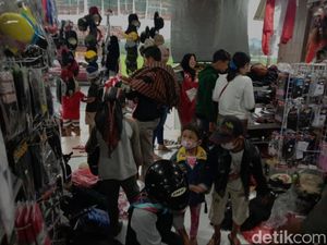 Wali Murid Trenggalek Keluhkan Kebijakan Mendadak Penggunaan Pakaian Adat