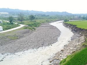 Cegah Banjir-Pengikisan Tanah, Sedimentasi Sungai Cikao Dikeruk Cegah Banjir-Pengikisan Tanah, Sedimentasi Sungai Cikao Dikeruk