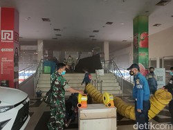 Lantai 3 Mal Serang Kebakaran, Api Diduga Berasal dari Kompor Listrik