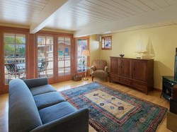 Ongkos Pemasangan Plafon PVC, Kelebihan, dan Kekurangannya