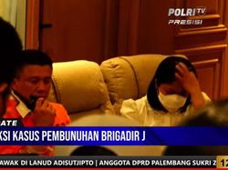 Ferdy Sambo Duduk Bersebelahan Lagi dengan Putri Candrawathi