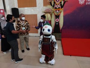 Wujud Robot UU Unjuk Gigi di Bali, Bisa Nyanyi dan Bicara