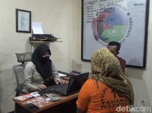 Gerebek Istri Residivis Narkoba, Polisi Amankan 27 Gram Sabu di Celana Dalam Gerebek Istri Residivis Narkoba, Polisi Amankan 27 Gram Sabu di Celana Dalam