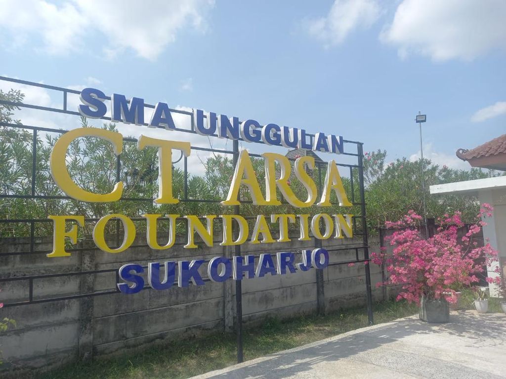 Cara-Syarat Daftar Beasiswa SMA Unggulan CT ARSA Foundation Sukoharjo