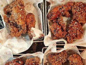 Sudah Gajian? Yuk Makan Ayam Goreng Korea yang Pedas Gurih di Sini Sudah Gajian? Yuk Makan Ayam Goreng Korea yang Pedas Gurih di Sini