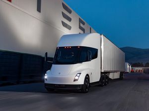 Wajahnya Dipermak, Ini Penampakan Terbaru Truk Listrik Tesla