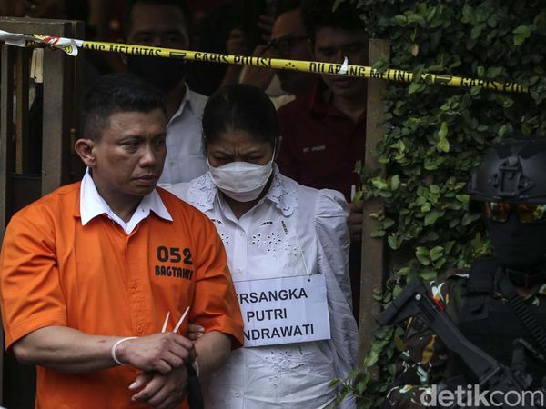 Peluk dan Cium Sambo untuk Sang Istri Sebelum Kembali ke Tahanan