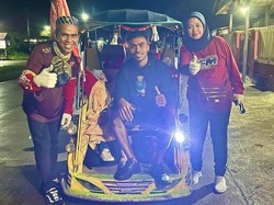 Momen Yance Bantu Suporter yang Pulang Pakai Bentor Usai Laga PSM Vs Persib