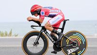 Aksi Evenepoel Ngegas dengan Sepeda TT Menangi Etape 10 Tour of Spain