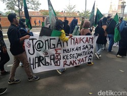 Sempat Blokade Jalan, Mahasiswa Majalengka Tolak Harga BBM Naik