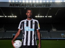 Alexander Isak Tolak Manchester United Sebelum Pilih Newcastle