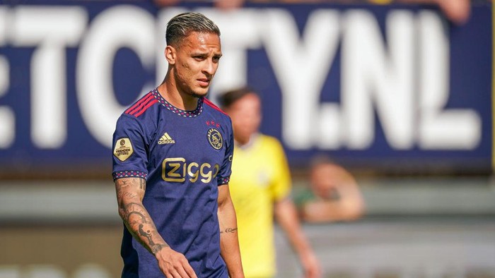 SITTARD, NETHERLANDS - AUGUST 6: Antony of Ajax looks on during the Dutch Eredivisie match between Fortuna Sittard and Ajax at Fortuna Sittard Stadion on August 6, 2022 in Sittard, Netherlands (Photo by Joris Verwijst/BSR Agency/Getty Images)