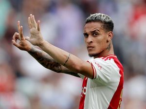 Pelatih Ajax: Antony Tidak Pantas Dihargai 100 Juta Euro
