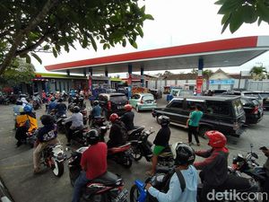 Ekonom UGM: Jika Harga BBM Naik, Imbangi Perbaikan Transportasi Umum