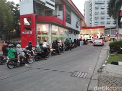 Harga Pertalite Naik Dikasih Waktu 1 Jam, Netizen: Kayak Acara Uang Kaget Aja