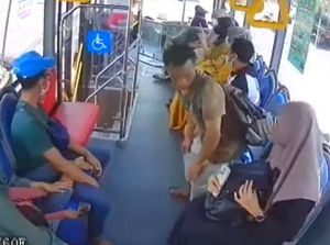 Sadis Pria di Kalsel Aniaya Wanita di Dalam Bus gegara Ditolak Kenalan