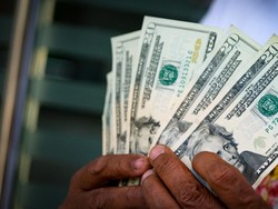 Dibuka Lagi, Transaksi Dolar di Money Changer Wini Tembus US$ 20.000