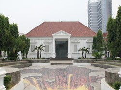 Cara ke Galeri Nasional Naik KRL dan MRT