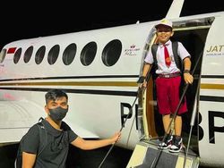 Farel Prayoga Naik Jet Pribadi Usai Nyanyi di Acara Crazy Rich Kalsel