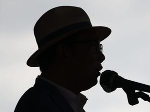 Kinerja Ridwan Kamil di Mata Relawan Belum Memuaskan Kinerja Ridwan Kamil di Mata Relawan Belum Memuaskan