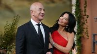 Sosok Pacar yang Mungkin Temani Jeff Bezos ke Bali