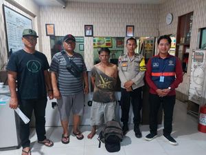 Pria di Kalsel Aniaya Perempuan Dalam Bus hingga Wajah Lebam Ditangkap